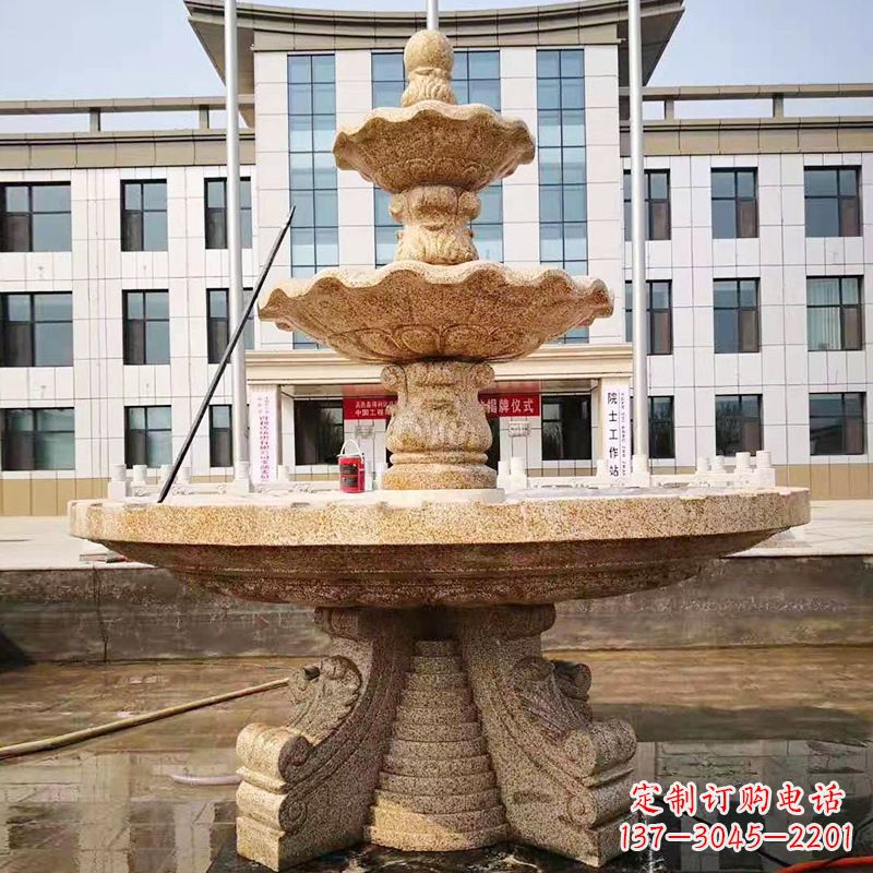 益阳中领雕塑的精美莲花石雕