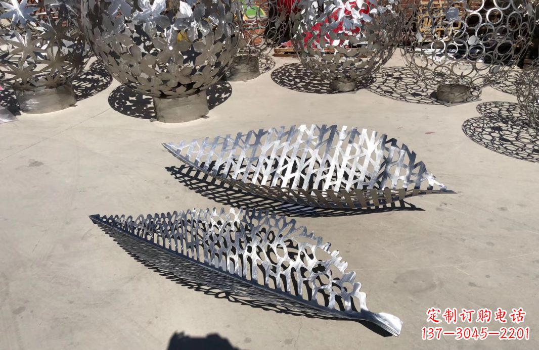 益阳中领雕塑-树叶镂空景观雕塑