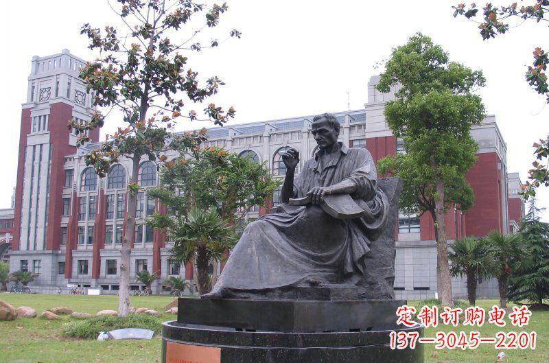 益阳卢梭西方名人铜雕由中领雕塑定制,是一款完…