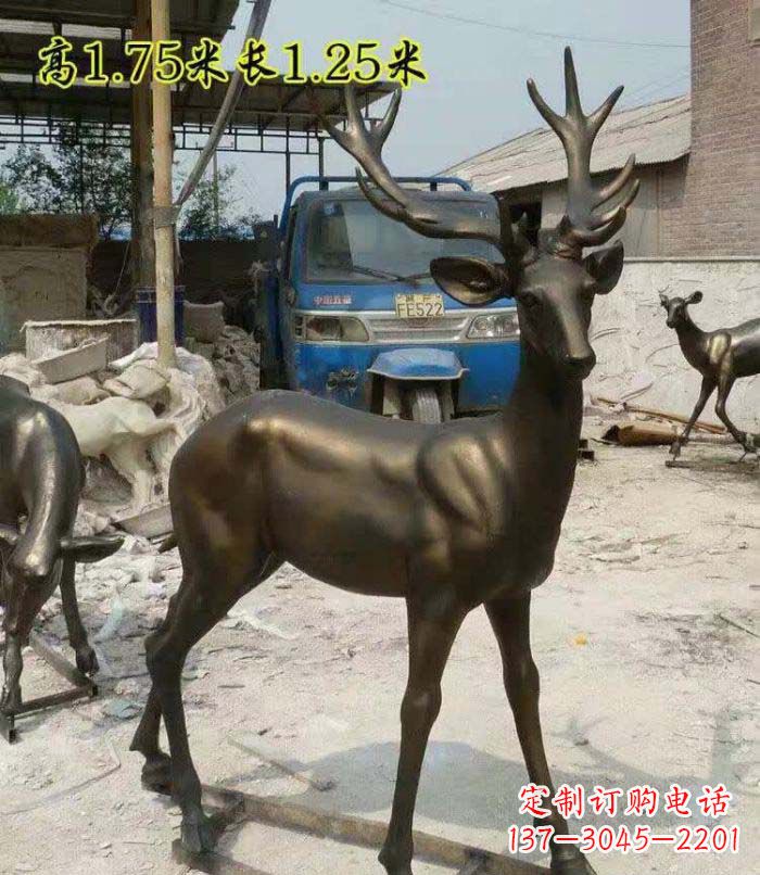 益阳艺术精美,高品质鹿铜雕塑