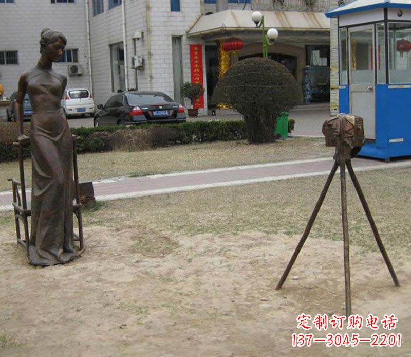 益阳中领雕塑是一家专业从事美女铜雕定制的厂家…