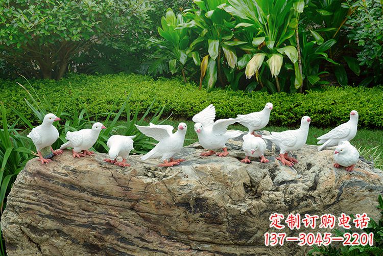 益阳鸽子雕塑,母亲抱孩子的传家之宝