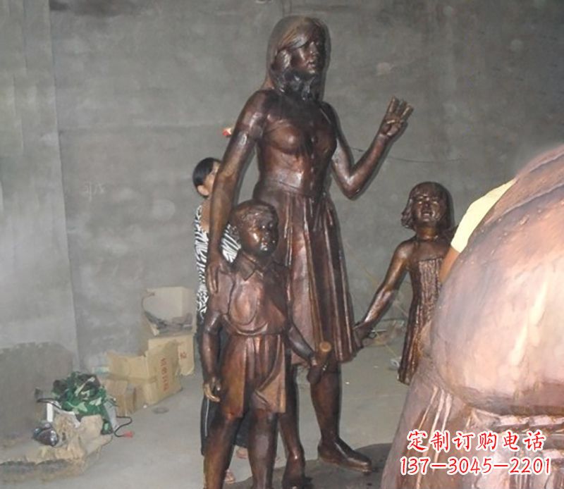 益阳中领雕塑非常荣幸推出一款特别的母亲雕塑,…