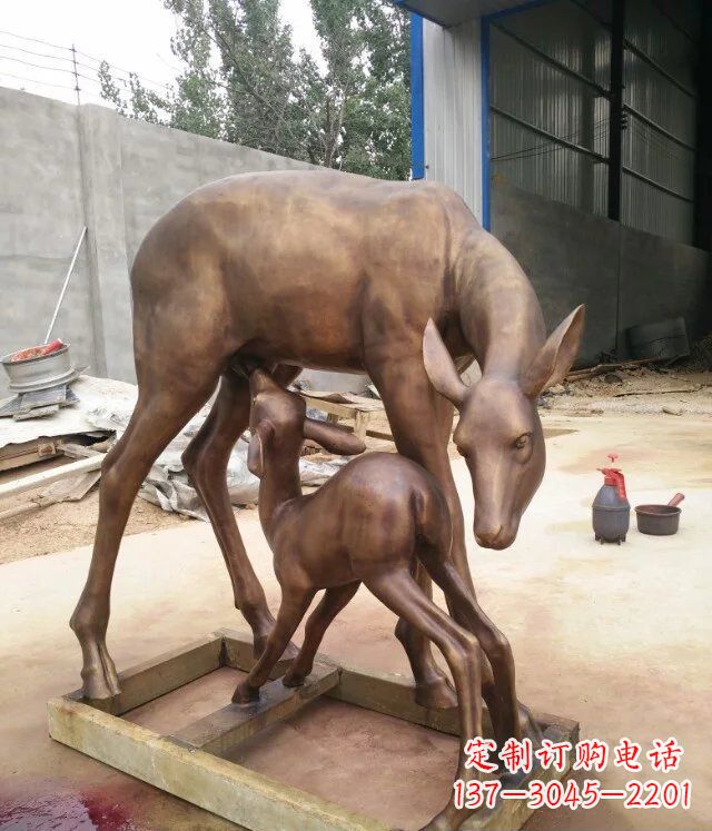 益阳母子鹿公园动物铜雕——精美绝伦