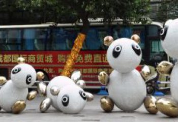 益阳中领雕塑：优雅的不锈钢抽象熊猫雕塑