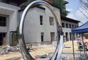 益阳精致典雅的镜面不锈钢圆环雕塑
