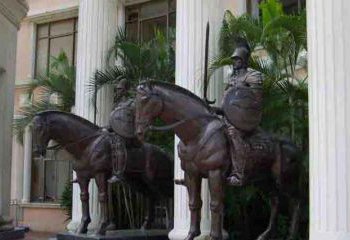 益阳骑马铜雕士兵：增添宏伟气派