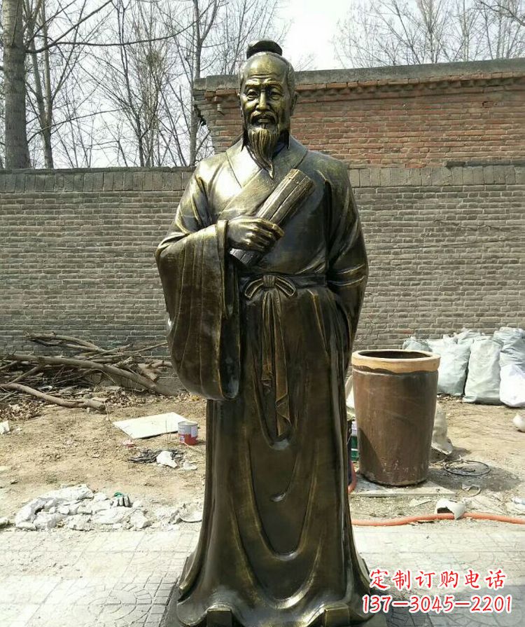 益阳拿竹简的张仲景铜雕