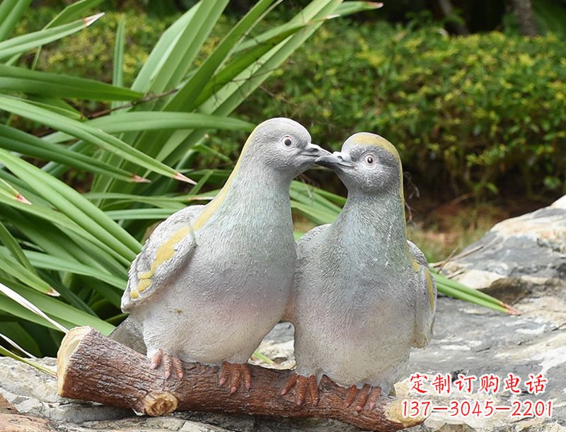 益阳南京抗战胜利纪念馆和平鸽雕塑,历久弥新