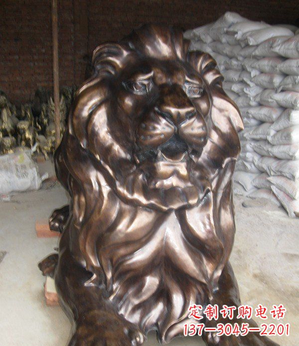 益阳静静躺在你身边,西洋狮子铜雕塑给你精致的拥抱