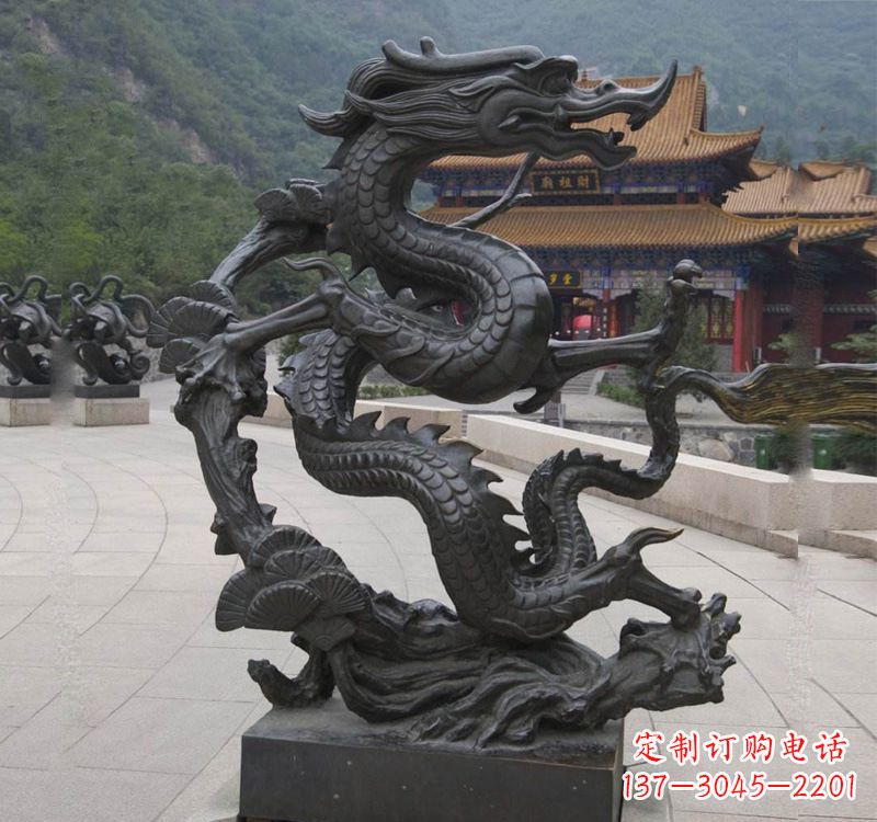 益阳超群绝伦的盘龙铜雕