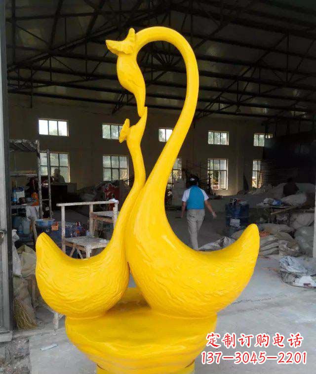益阳精致的天鹅玻璃钢雕塑