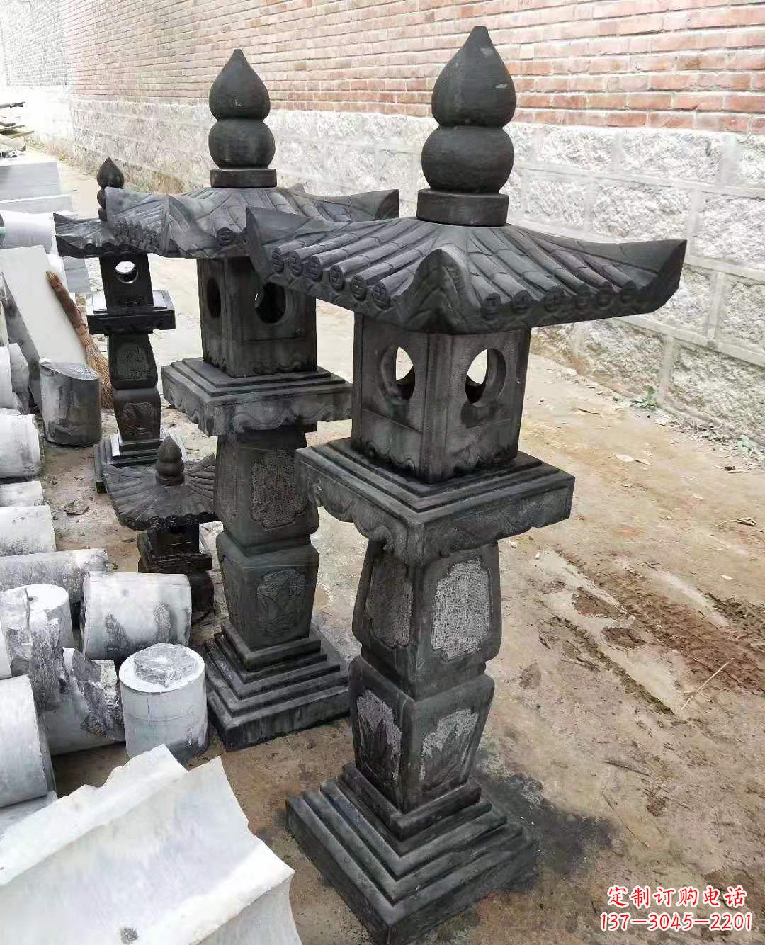 益阳精巧细腻的青石宫灯雕塑