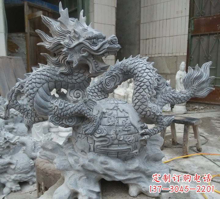 益阳传统文化的艺术品——青石龙雕塑