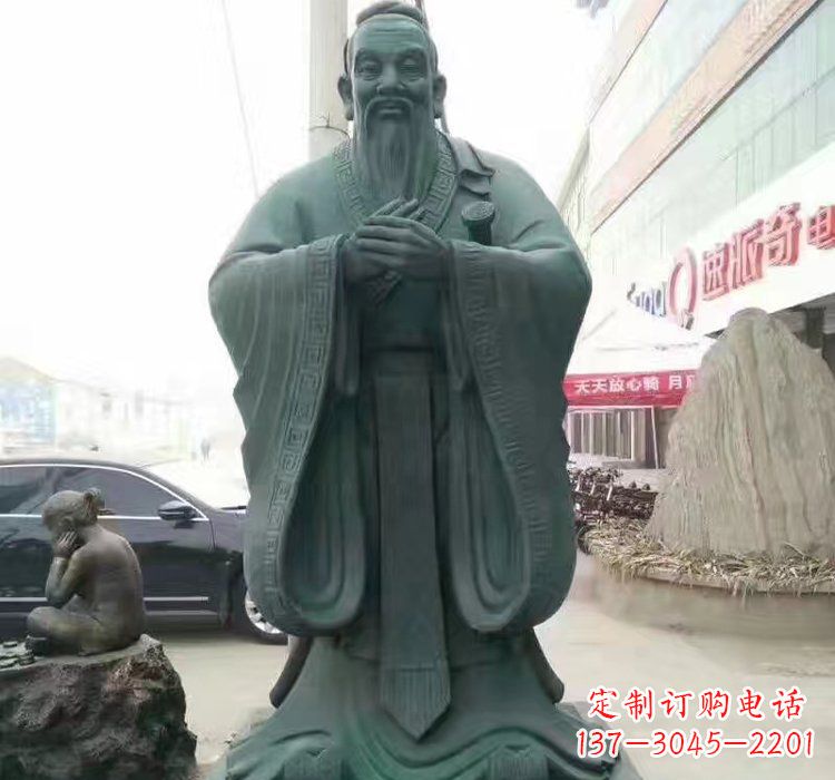 益阳精美的青铜孔子雕像