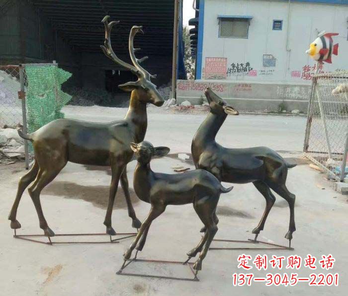 益阳群雄逐鹿,铸就精致鹿雕