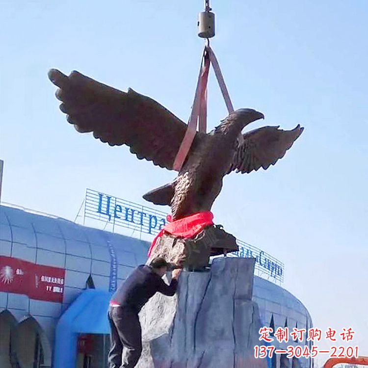 益阳商场企业大型老鹰铜雕景观
