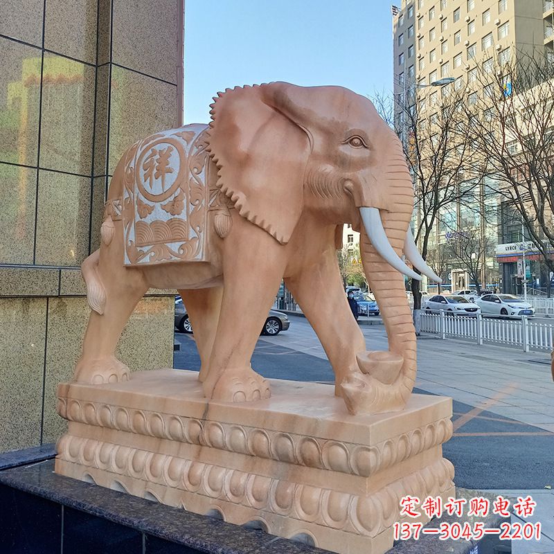 益阳真实神圣的大象雕塑