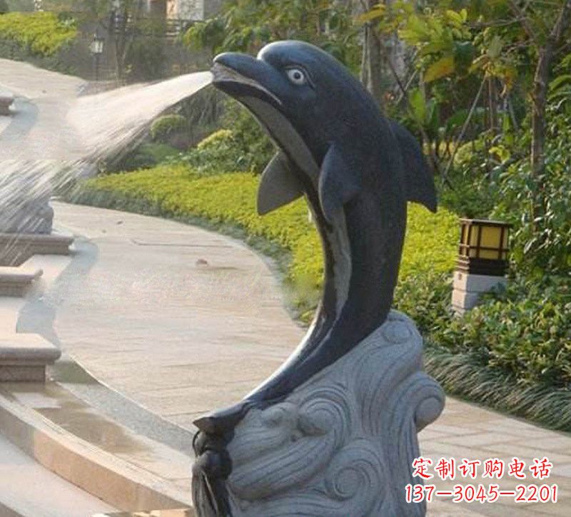 益阳海豚雕塑:惊艳世间,把精灵捧在掌心
