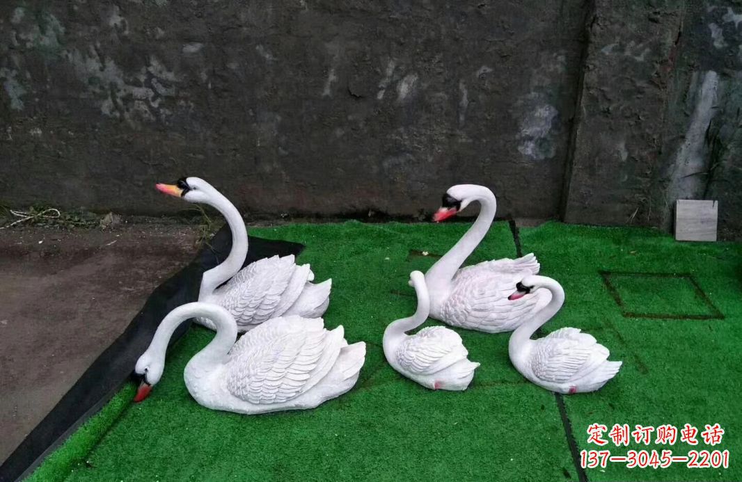 益阳精致细腻的石雕天鹅雕塑