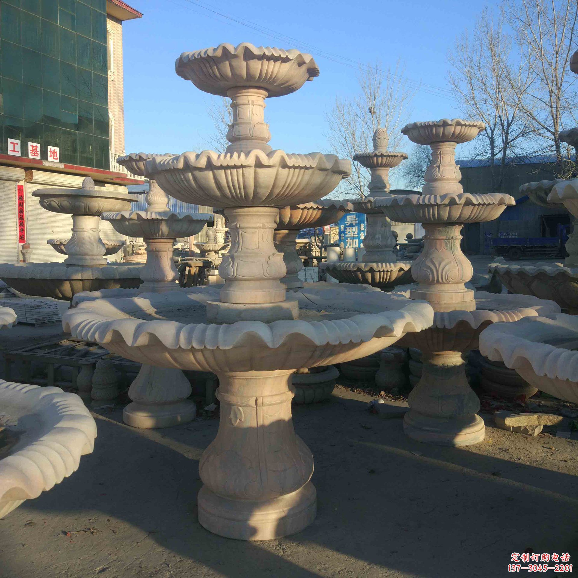益阳城市增添魅力的石雕天鹅