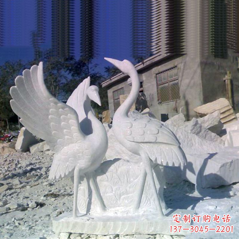 益阳石雕仙鹤低头