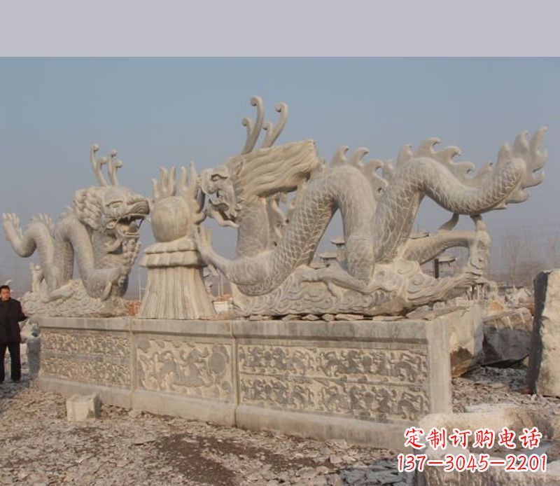 益阳双龙戏珠石雕