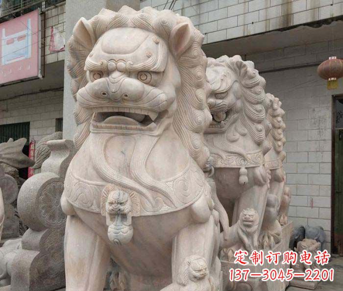 益阳寺庙景观晚霞红狮子石雕