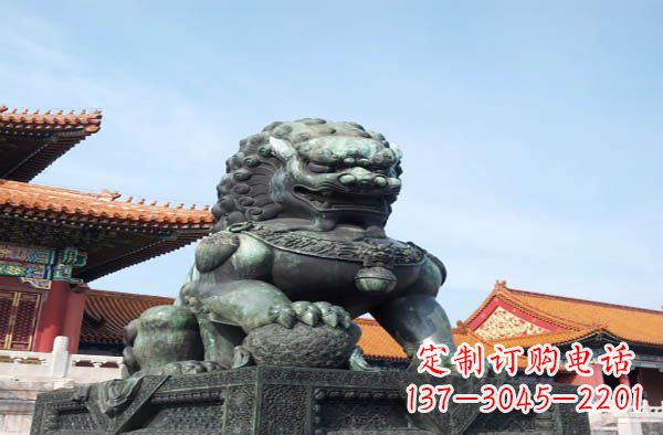益阳寺庙门口狮子铜雕