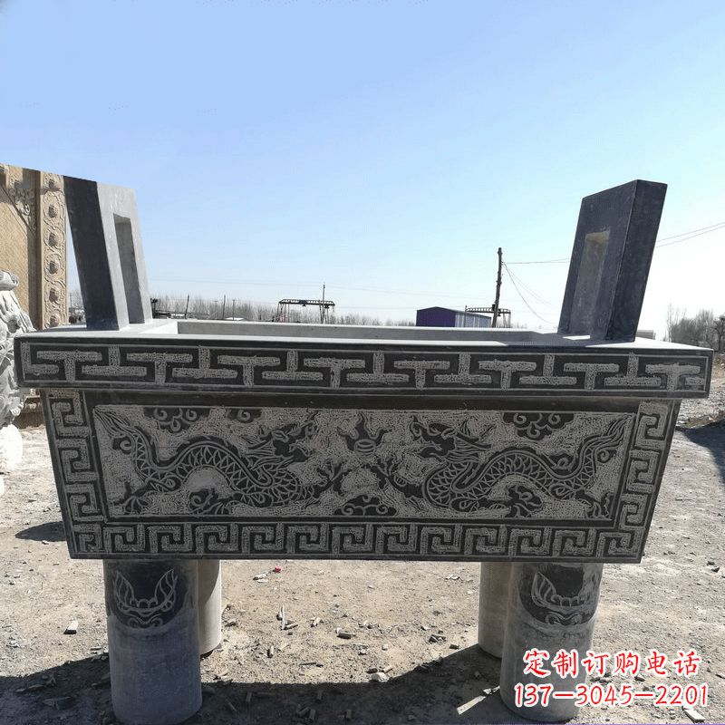 益阳寺庙墓地祭祀四足方鼎,青石仿古石雕香炉