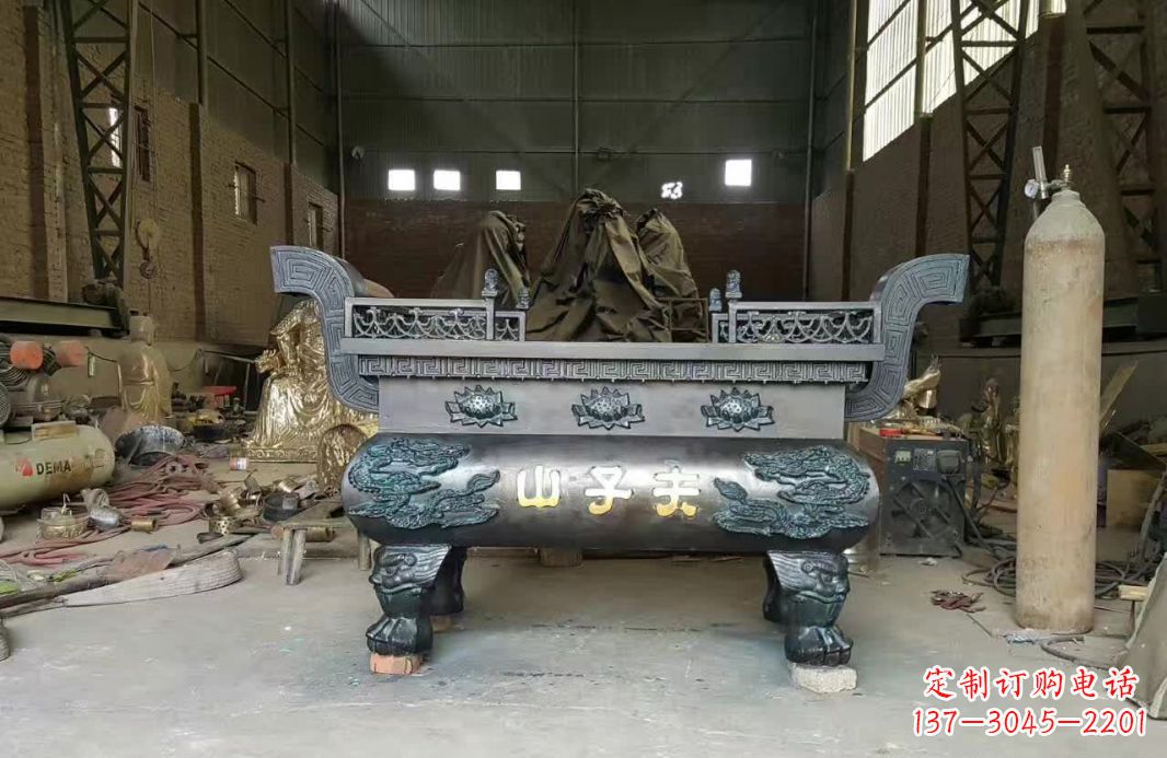 益阳寺庙香炉铜雕12