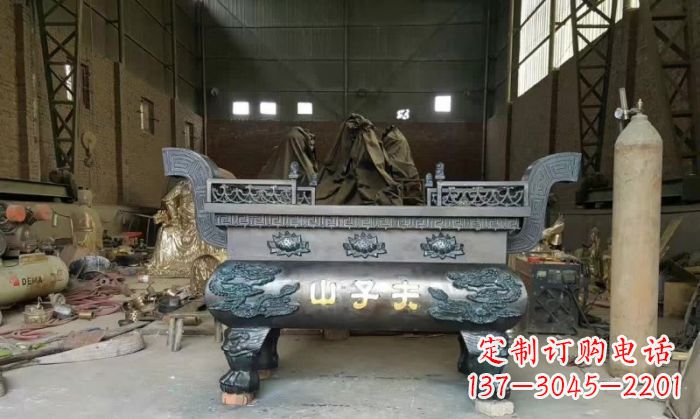 益阳寺庙香炉铜雕_2