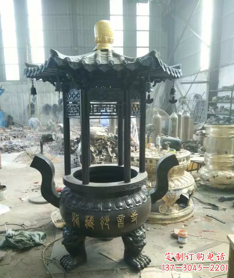 益阳寺庙圆香炉铜雕 (2)
