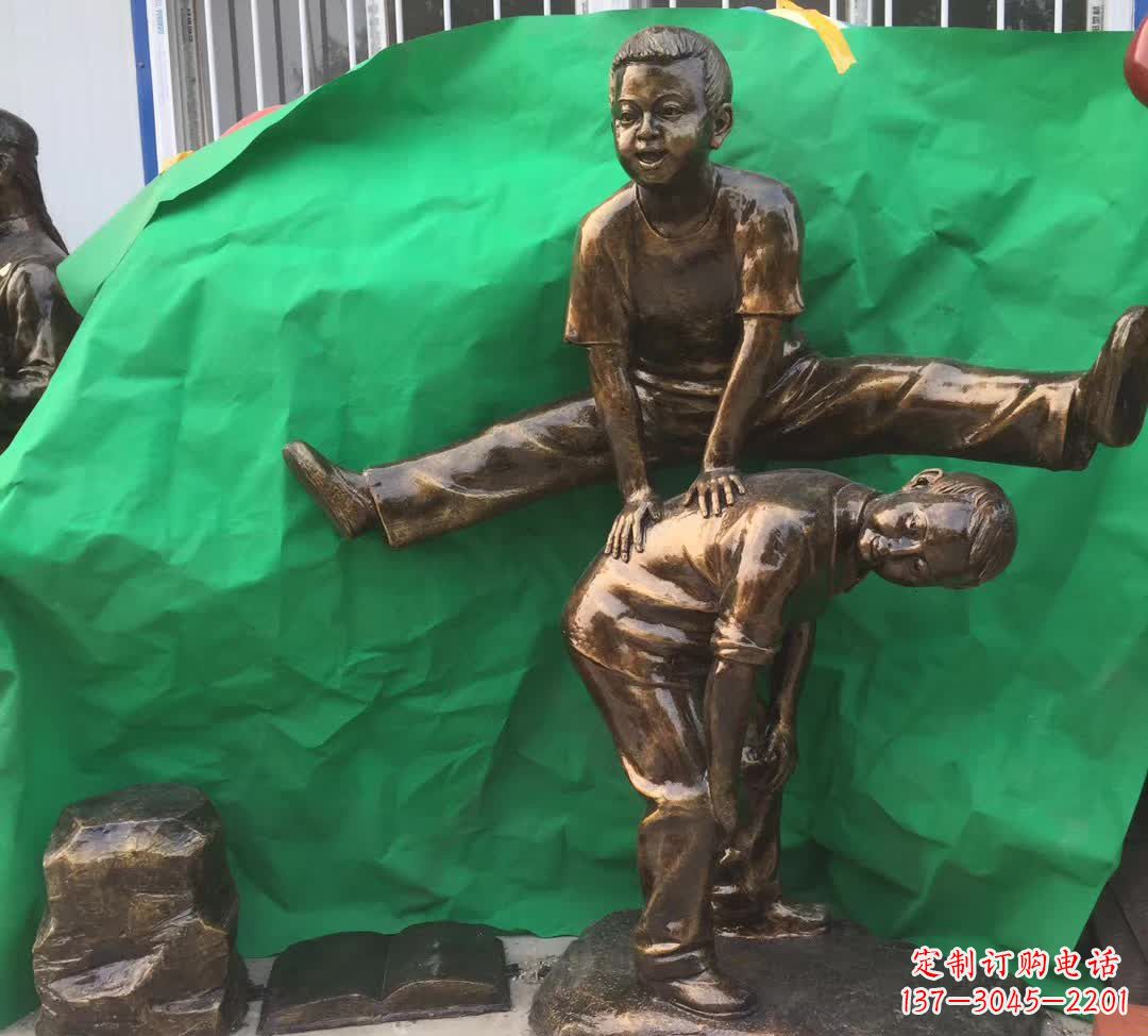 益阳跳马儿童铜雕