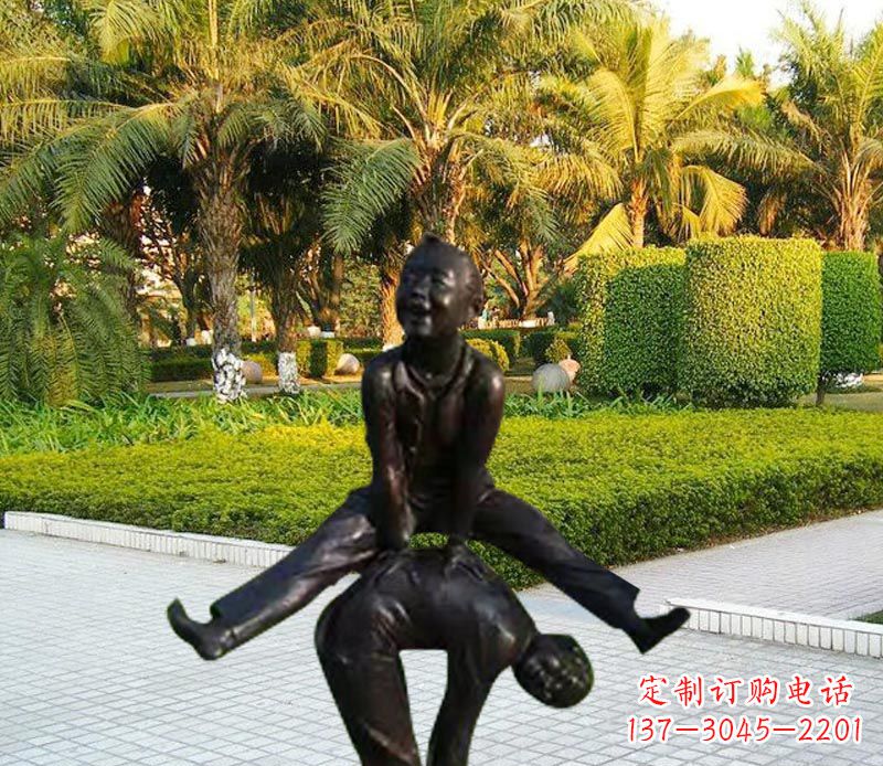 益阳跳山羊的儿童铜雕