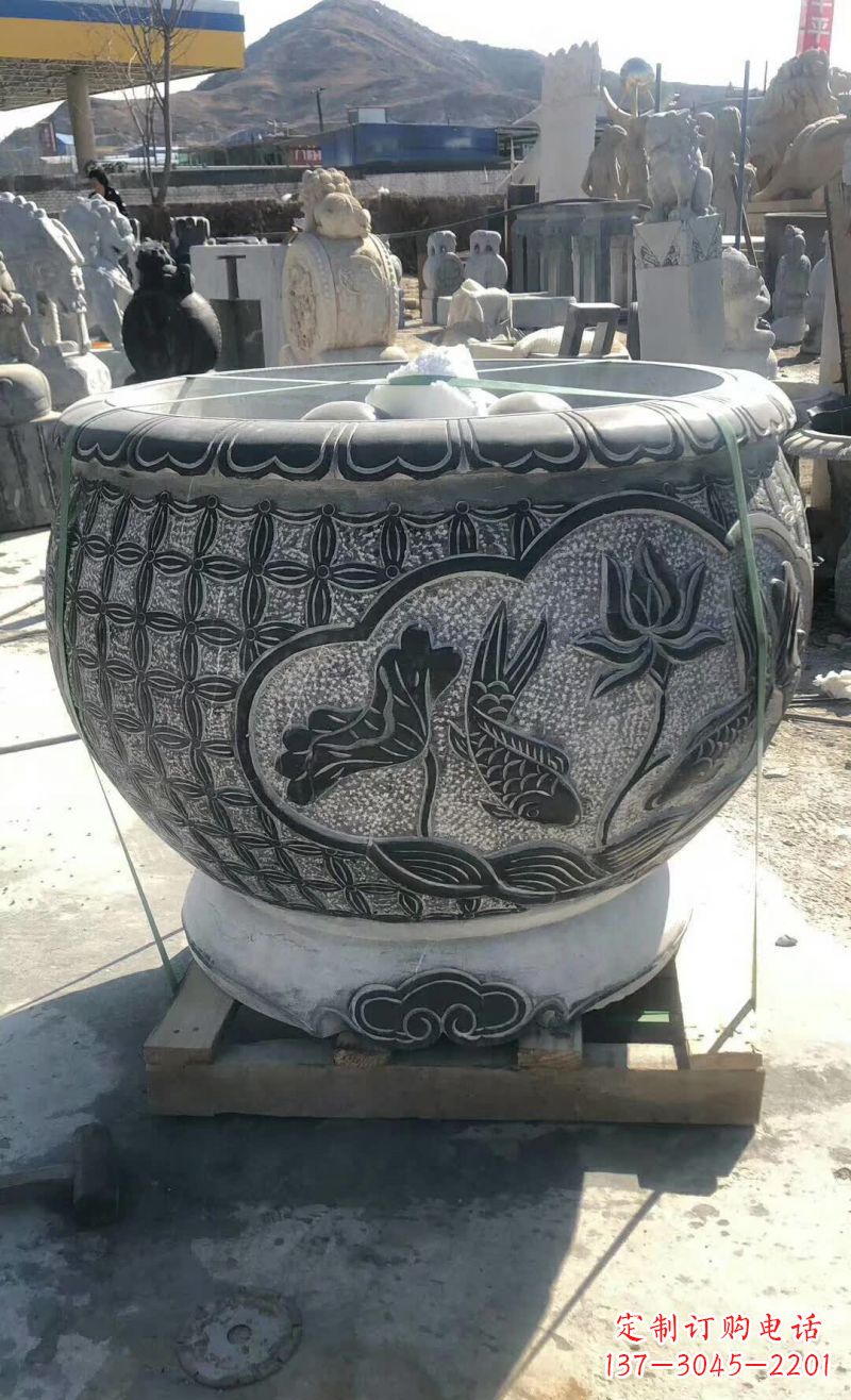 益阳庭院圆形石浮雕水缸
