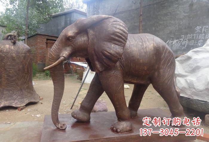 益阳铜大象雕塑
