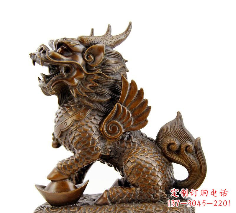 益阳铜雕踩元宝麒麟