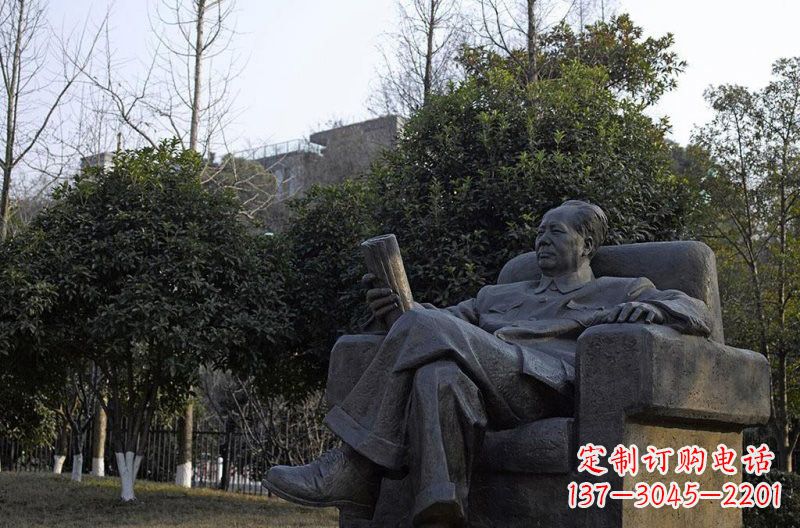 益阳铜雕毛泽东伟人雕塑
