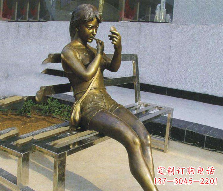 益阳铜雕商业街化妆女孩人物雕塑
