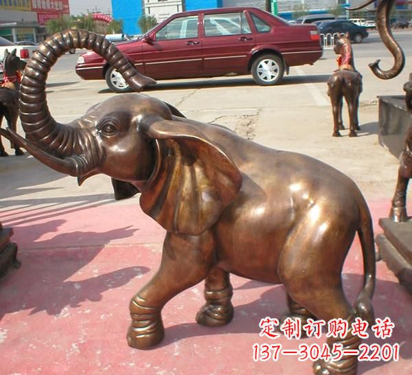 益阳铜雕长鼻大象