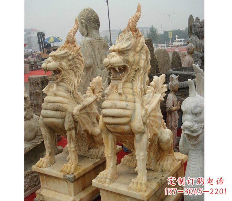 益阳晚霞红独角兽雕塑