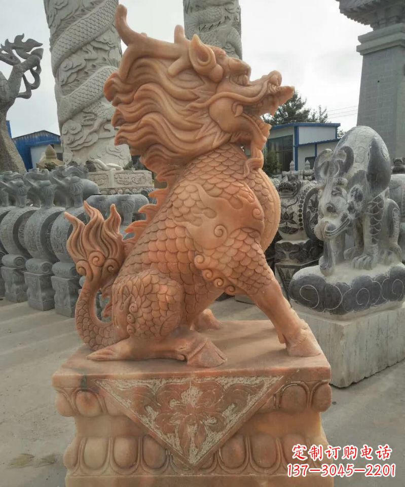 益阳晚霞红麒麟雕塑1