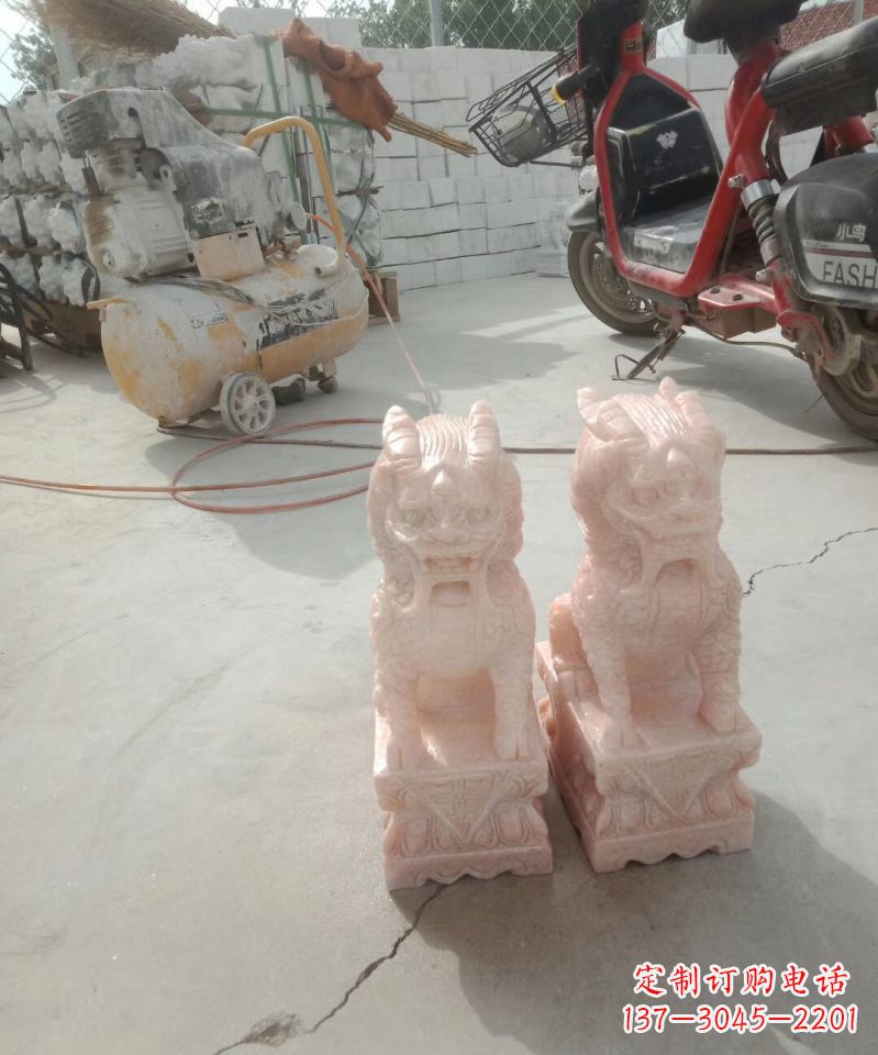 益阳晚霞红神兽麒麟动物雕塑