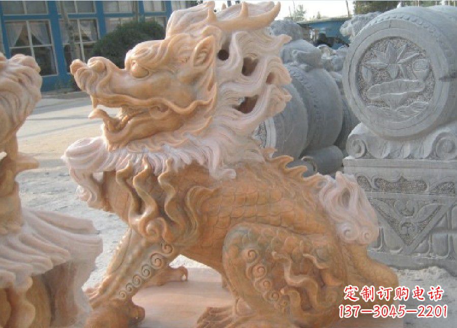 益阳晚霞红神兽麒麟雕塑