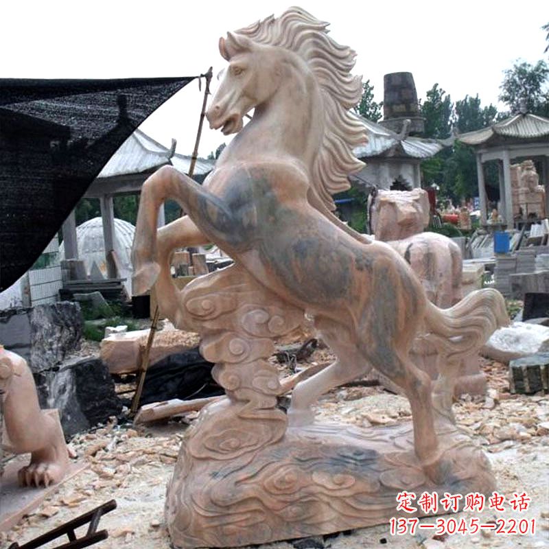 益阳晚霞红石雕马生肖动物雕塑