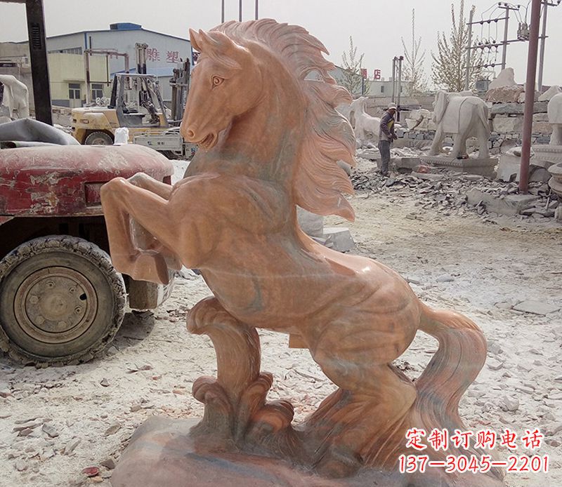益阳晚霞红踏浪奔马石雕