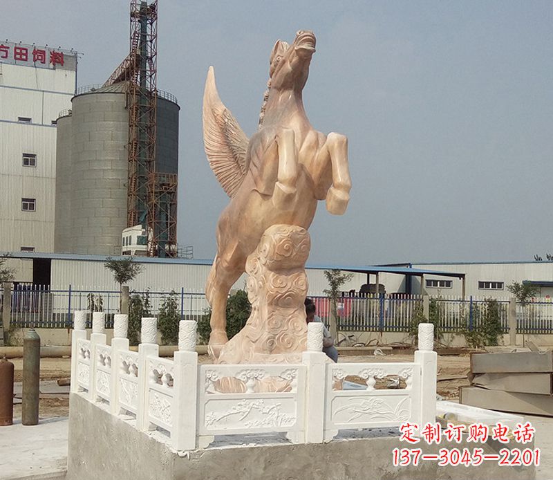 益阳晚霞红祥云飞马企业景观石雕