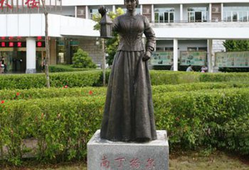 益阳静谧中的南丁格尔铜雕