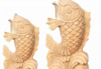 益阳晚霞红石喷水鲤鱼雕塑，灵动悠扬